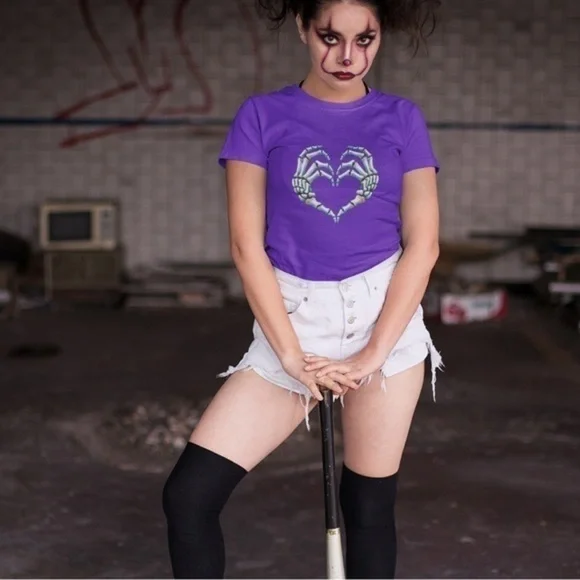 The Blind Medium | Purple Short Sleeve T Skeleton Heart Hands Graphic Print - Picture 10 of 11